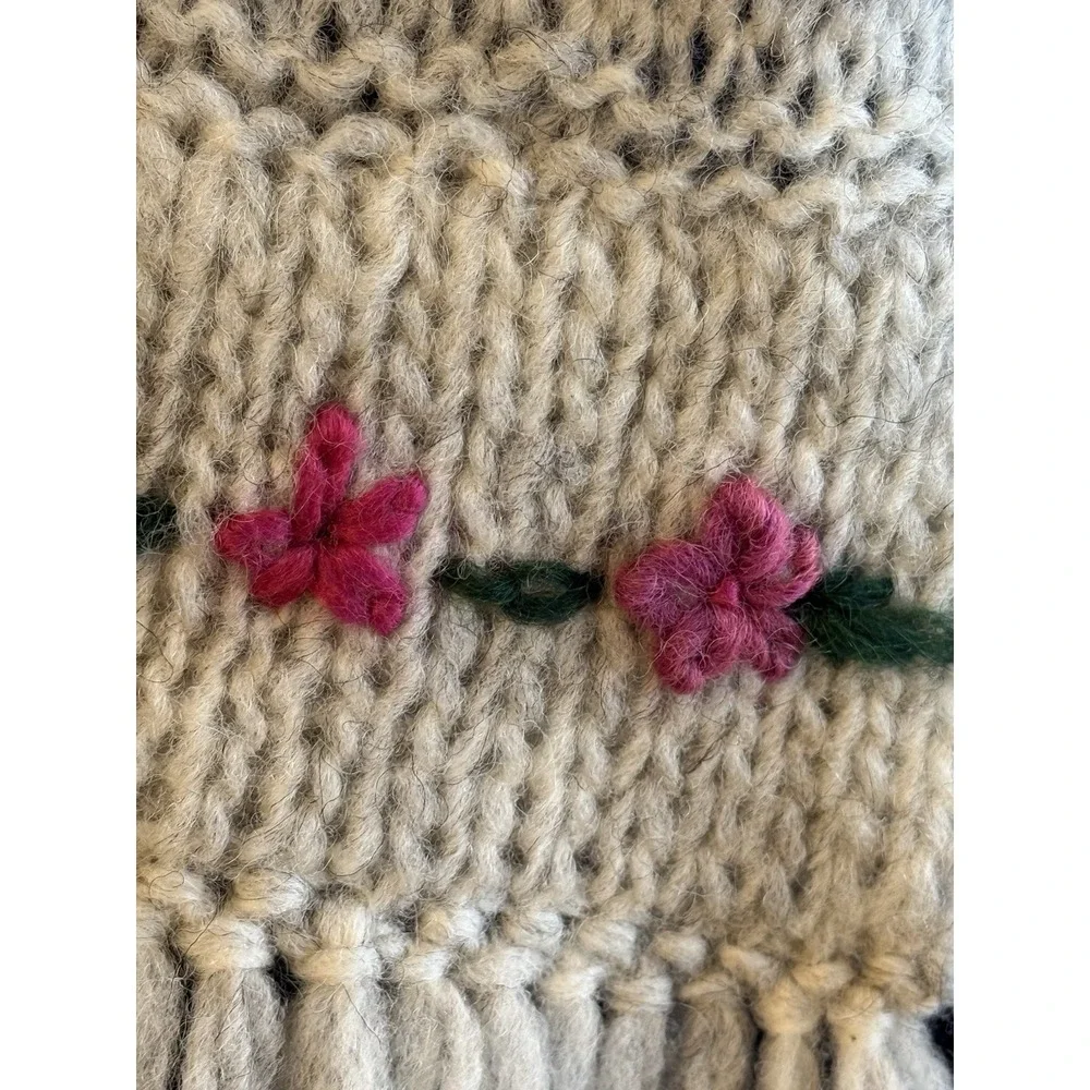 Handmade Oatmeal Beige‎ Wool Scarf Floral Accents Crochet Knit 9x78